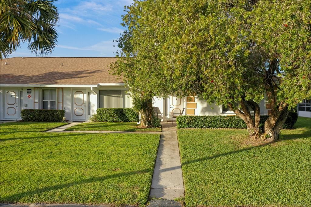 Photo of 1023 Pheasant Run Drive #D, Fort Pierce, FL 34950 (MLS # R10850927)