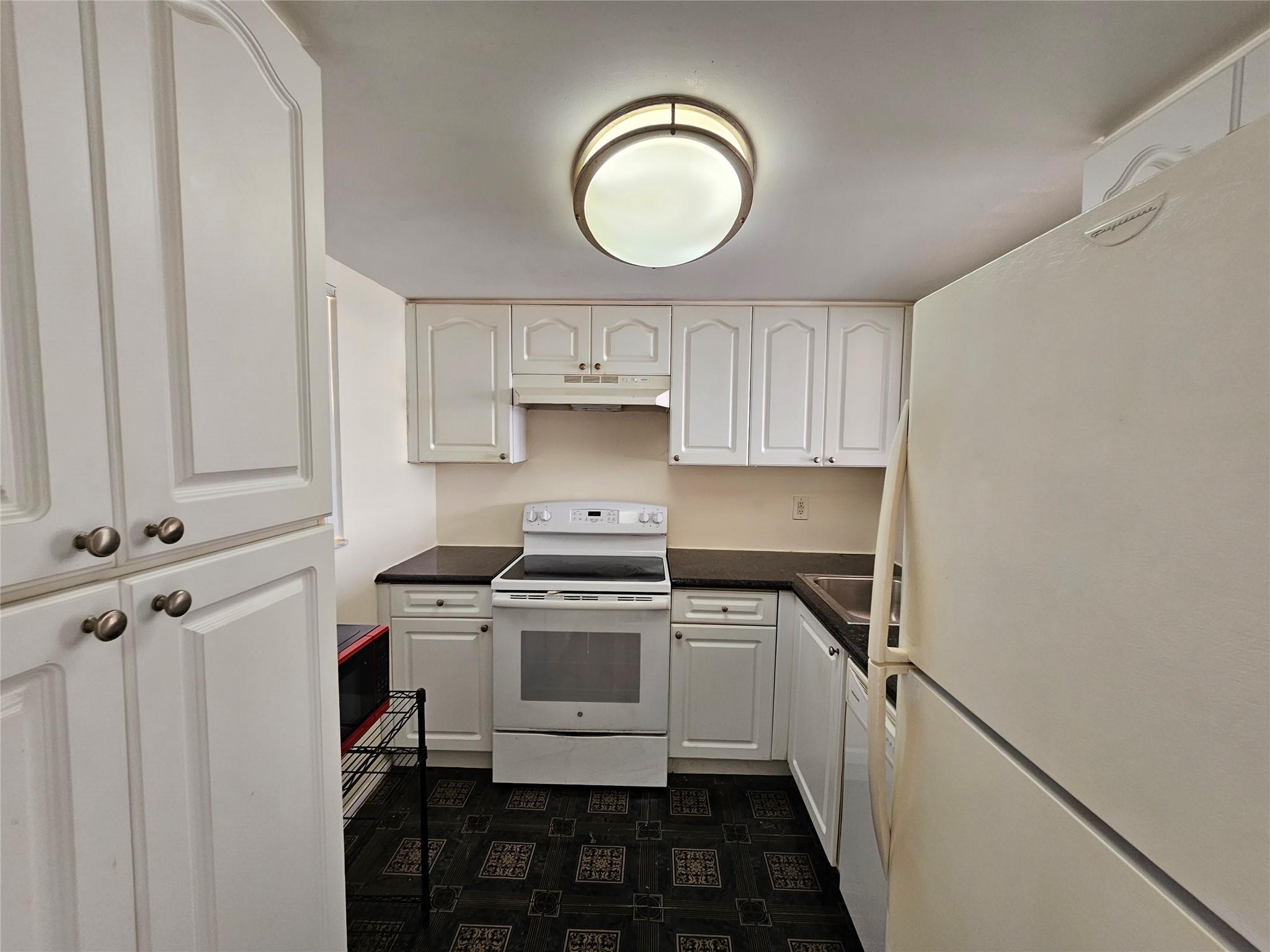 Parkway Towers - Residential Lease