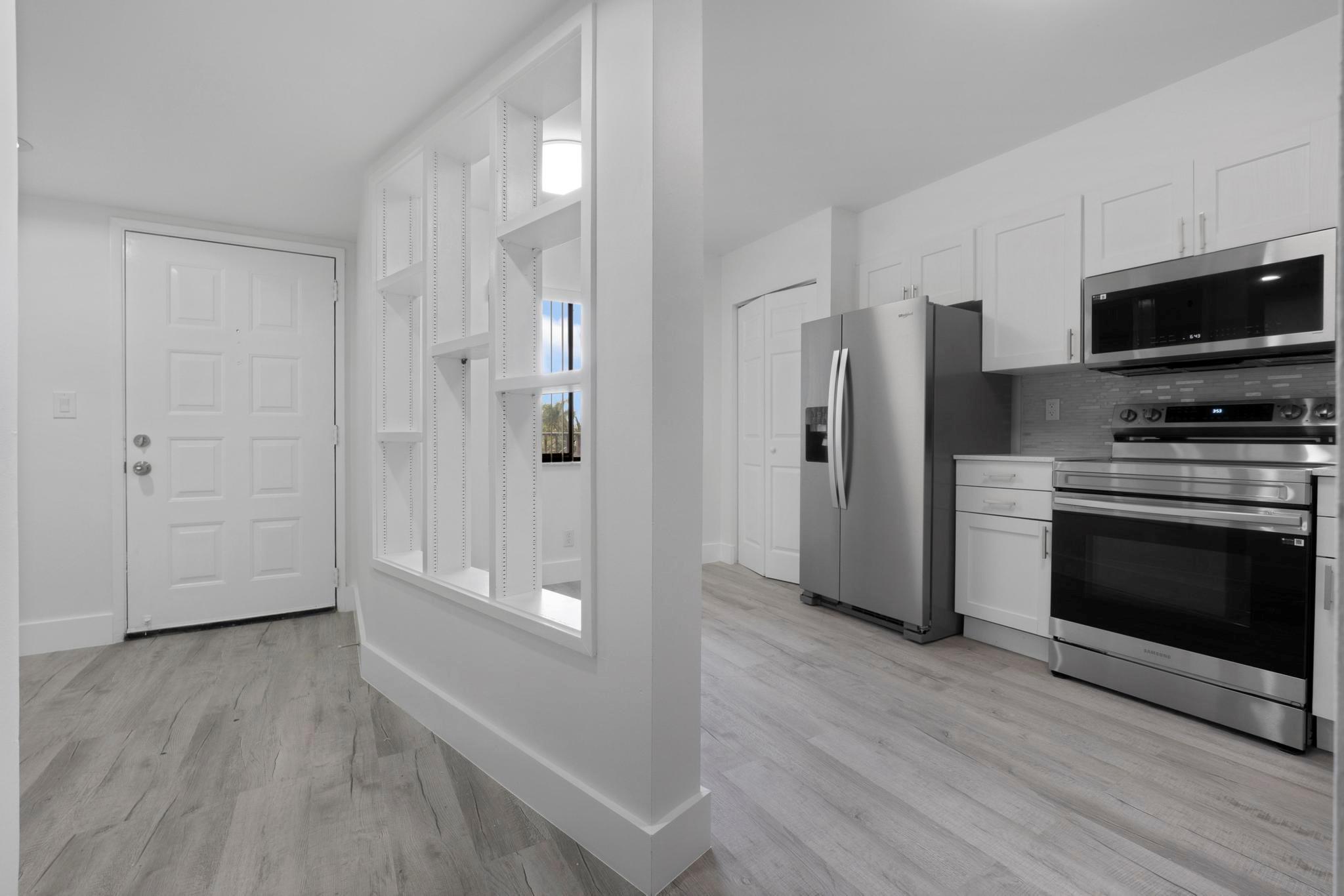 2200 S Cypress Bend Dr 402