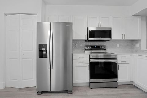 2200 S Cypress Bend Dr 402 Pompano Beach FL 33069