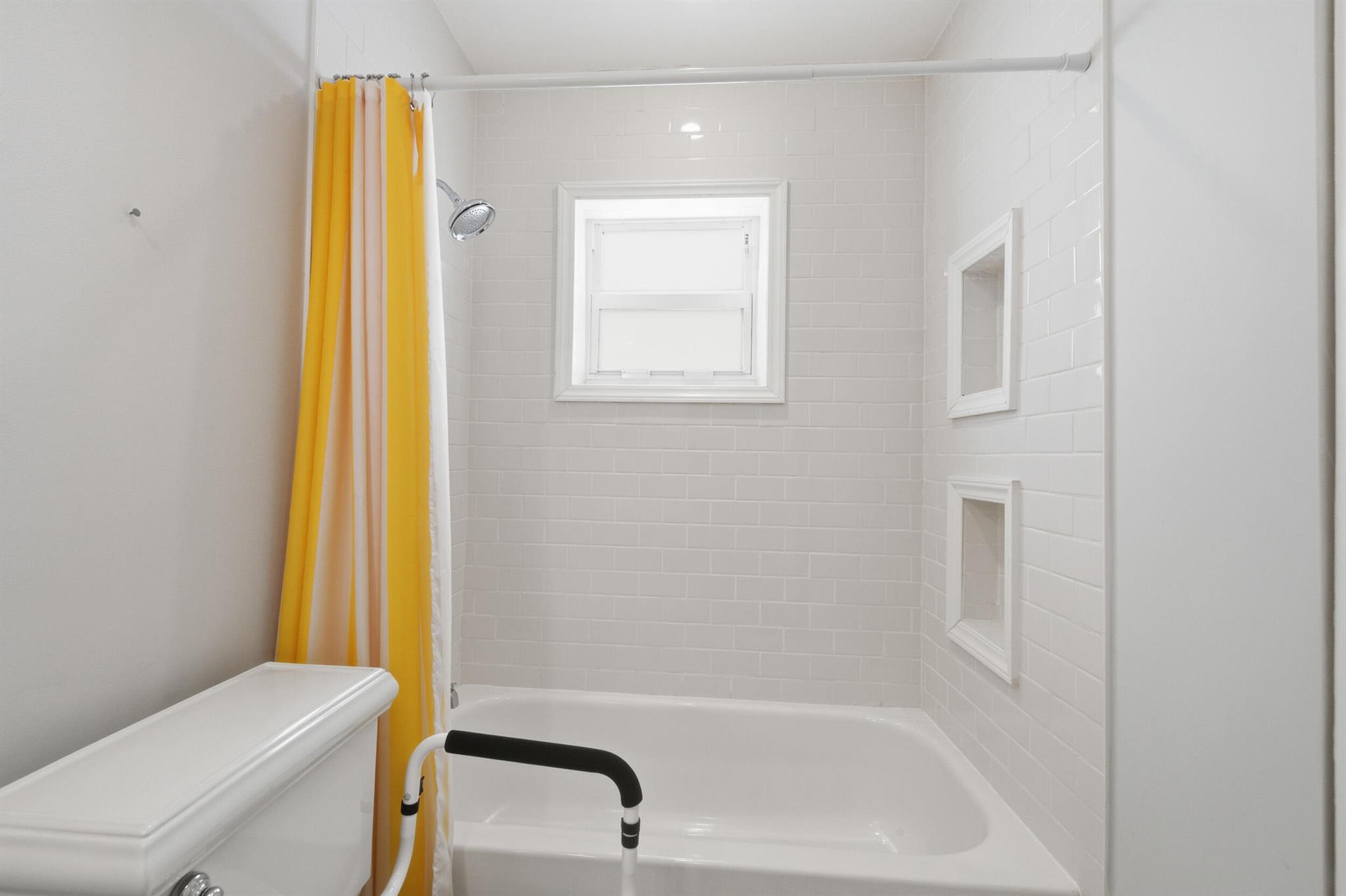 KINGS POINT PIEDMONT COND - Residential