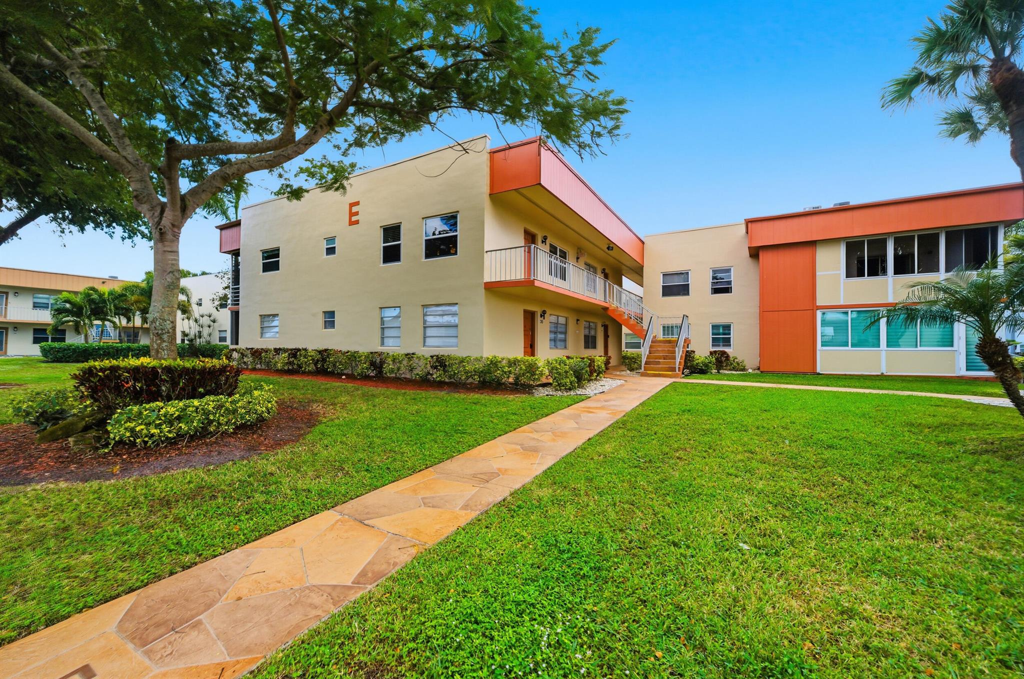 KINGS POINT PIEDMONT COND - Residential