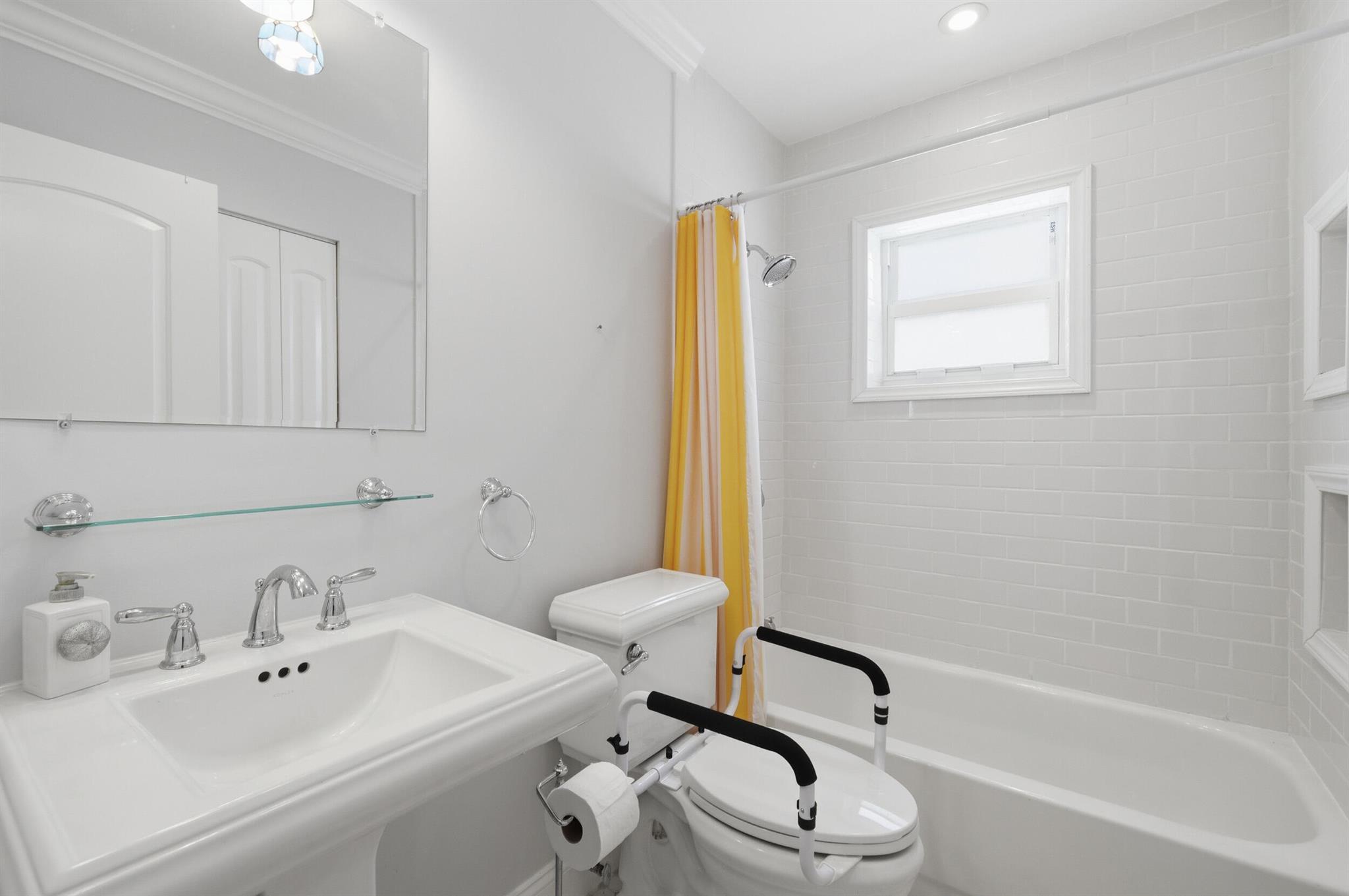 KINGS POINT PIEDMONT COND - Residential