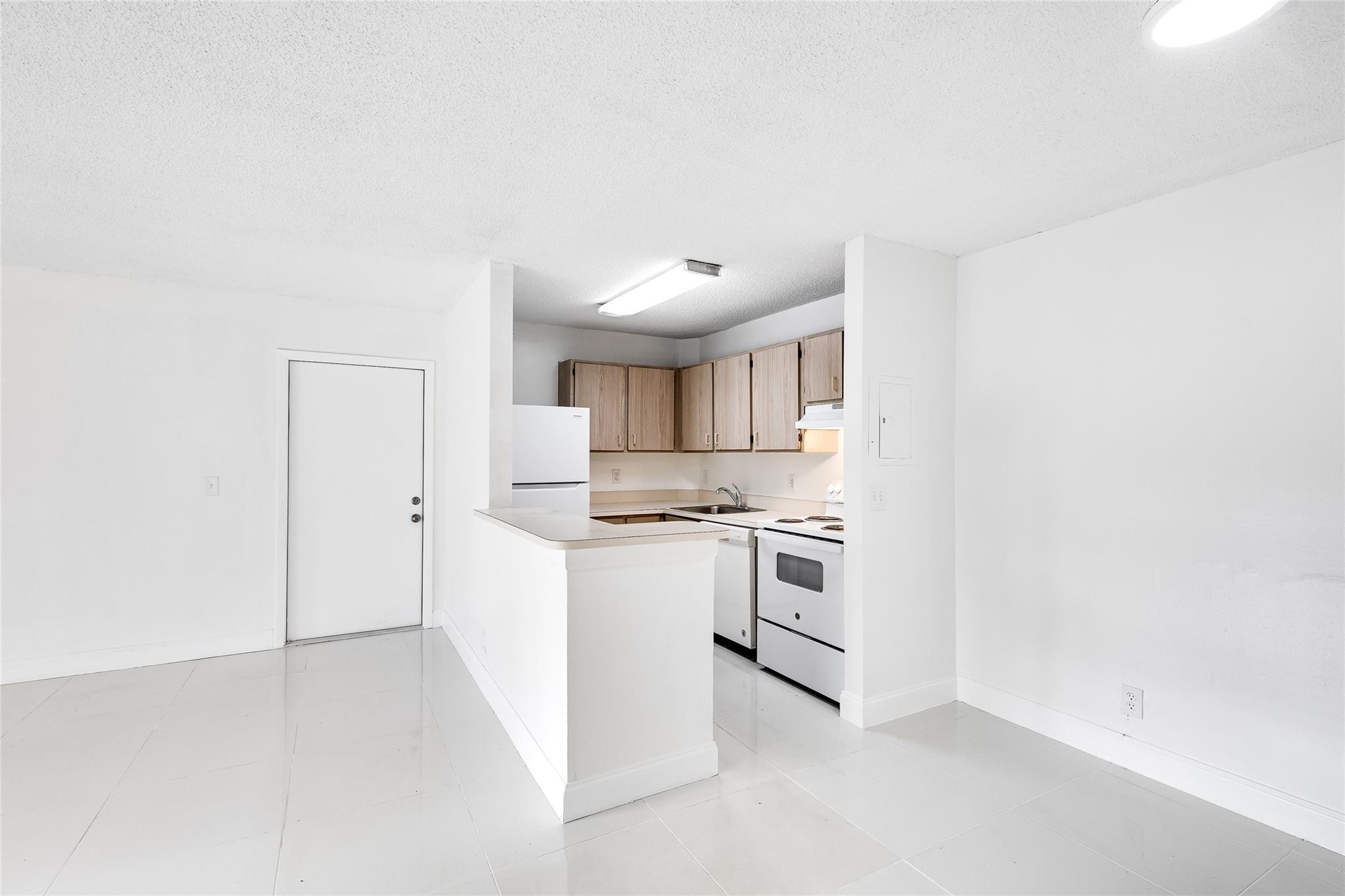 Lakes of Jacaranda - Residential