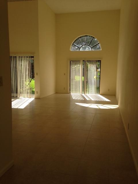 WINDWOOD UNIT I - Residential Lease