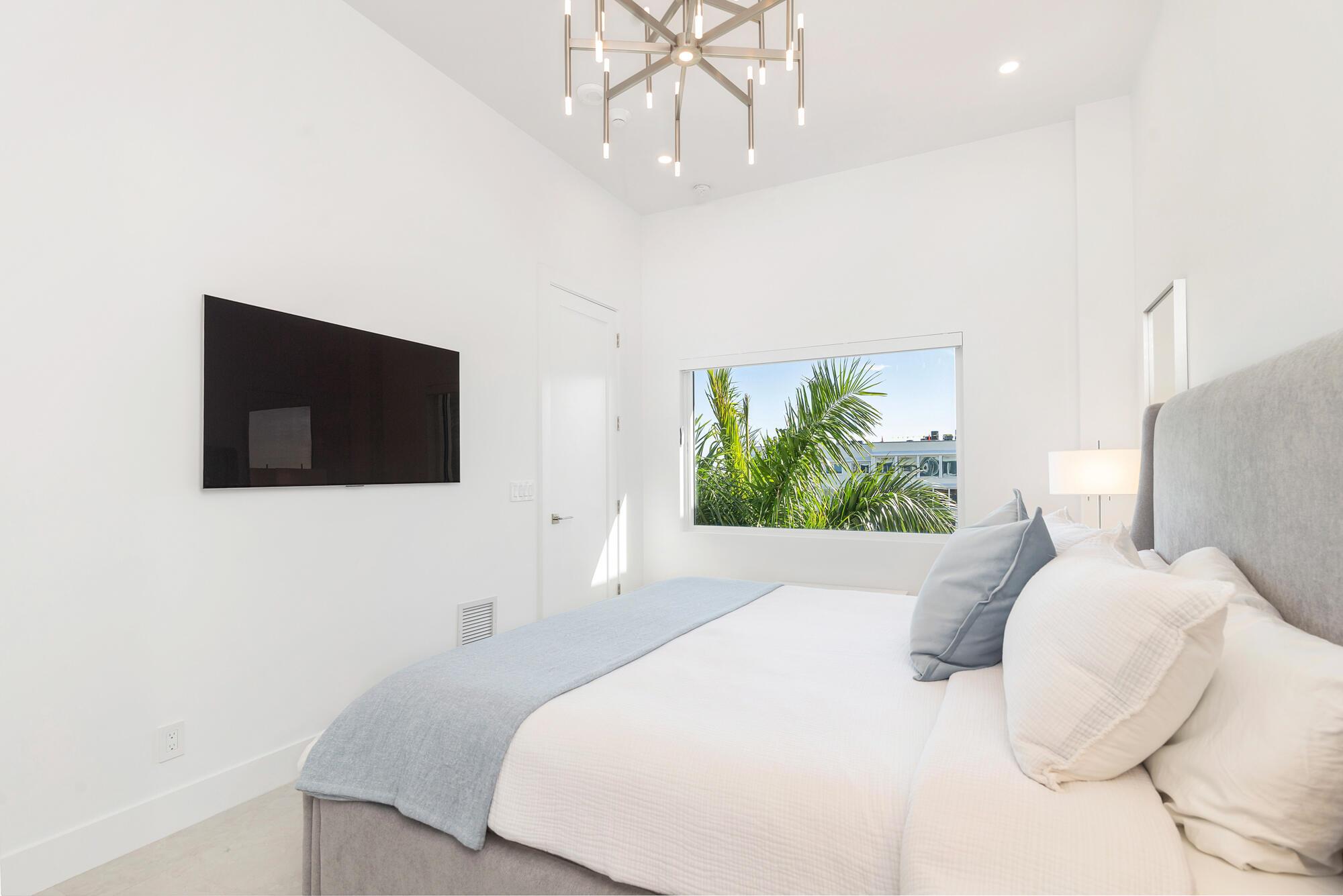 PALM BEACH TOWERS CONDO - Residential