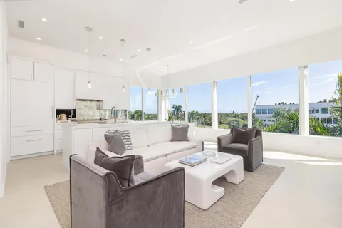 44 Cocoanut Row Unit 606a, Palm Beach, FL MLS: R11070631