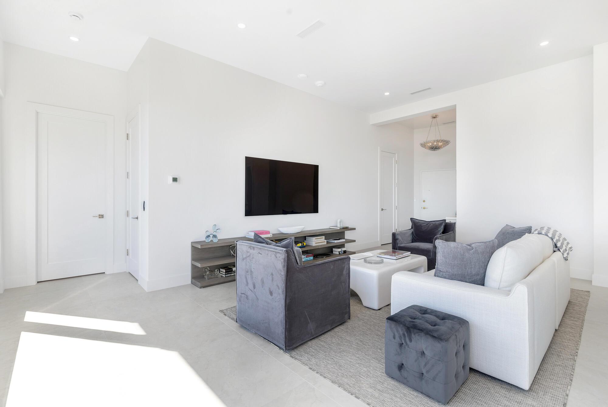 PALM BEACH TOWERS CONDO - Residential