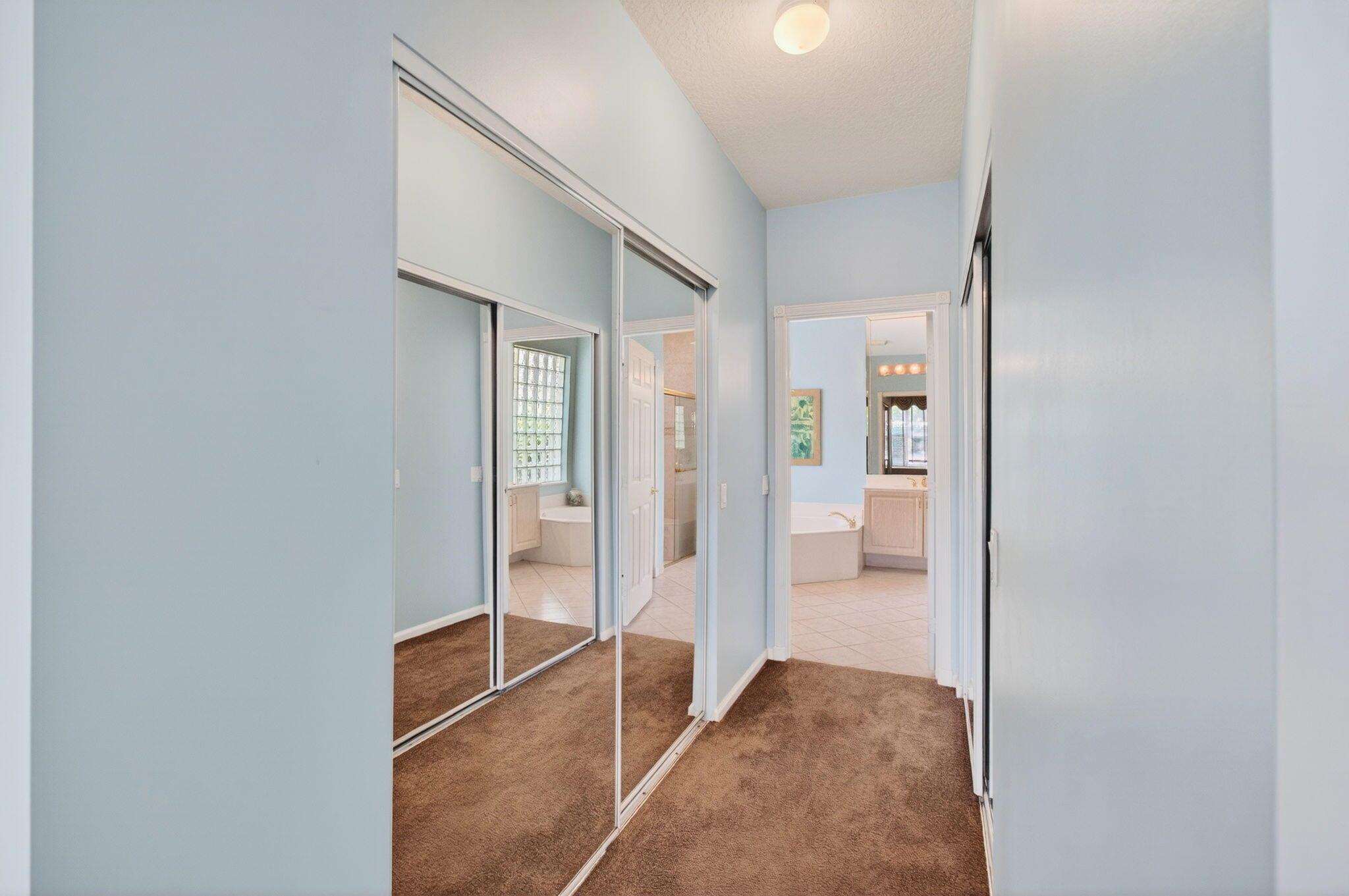 VALENCIA FALLS - Residential