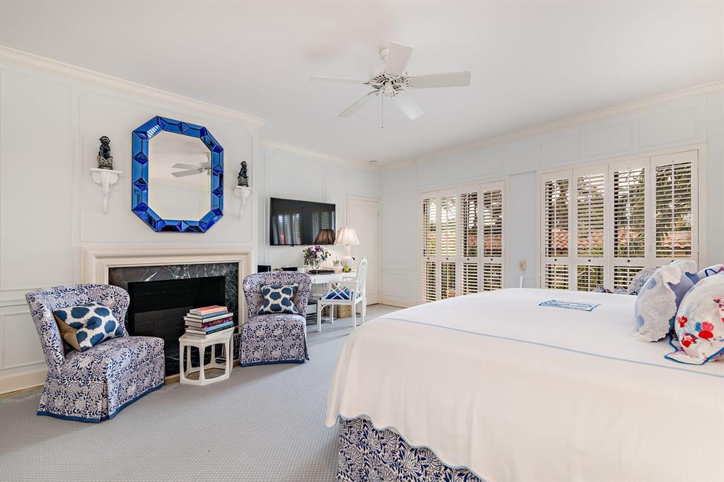 CASAS DE CARLOS CONDO - Residential