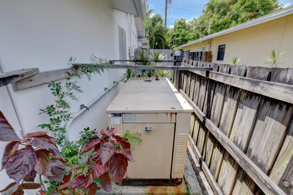 FAIRLAWN 1ST ADD - Residential