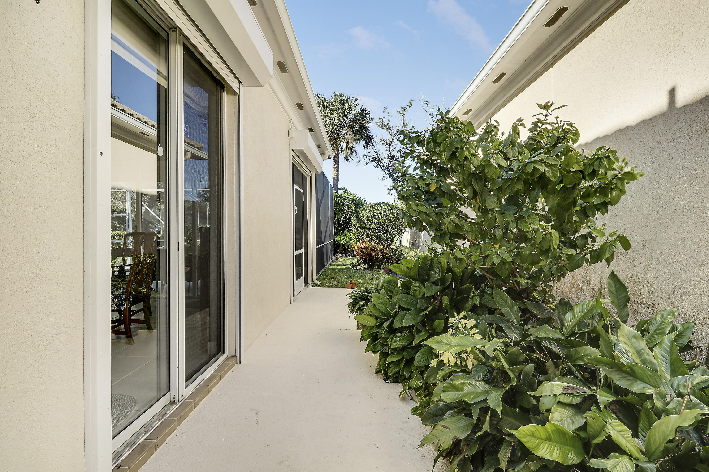 ISLES AT PALM BEACH GARDENS - Residential