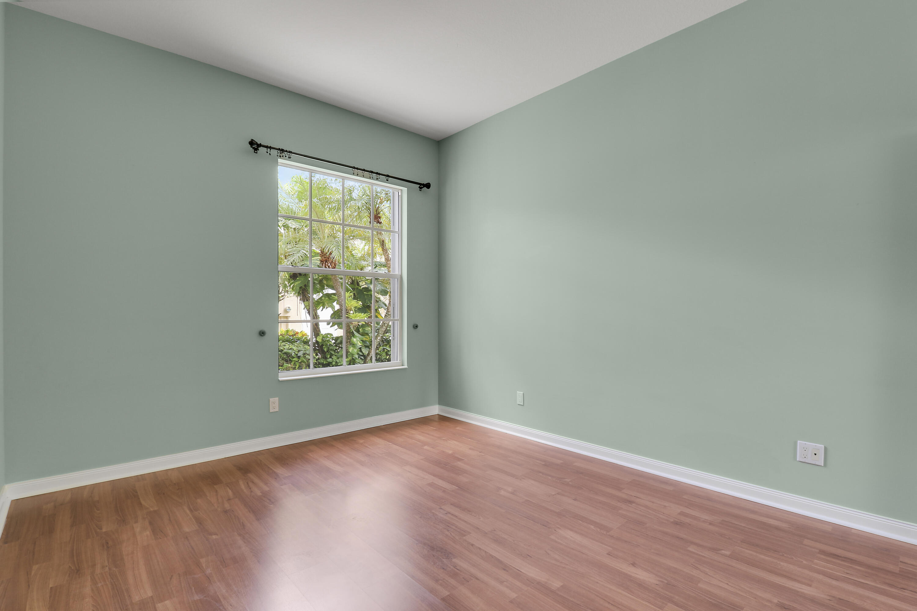 ISLES AT PALM BEACH GARDENS - Residential