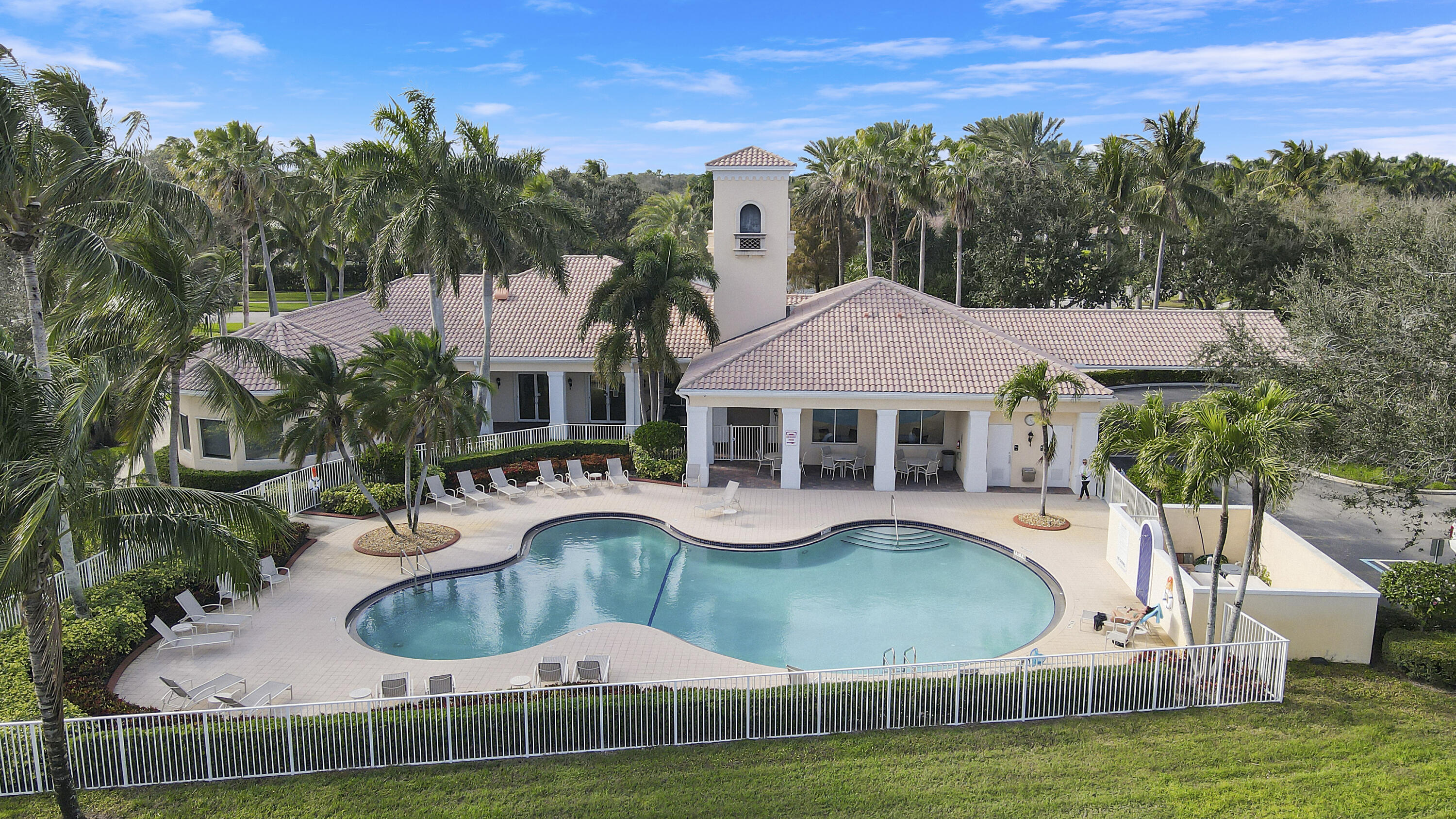 ISLES AT PALM BEACH GARDENS - Residential