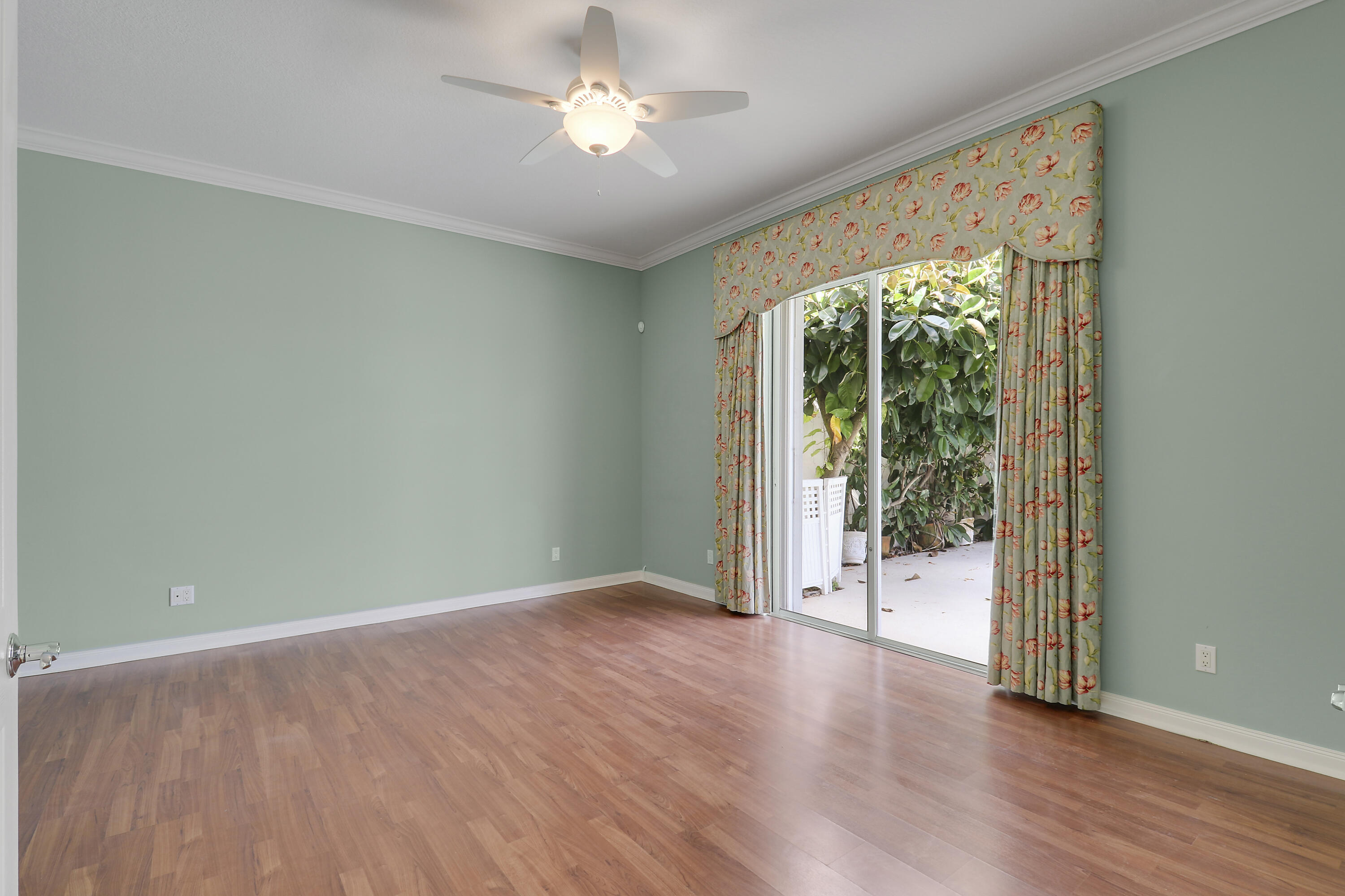 ISLES AT PALM BEACH GARDENS - Residential