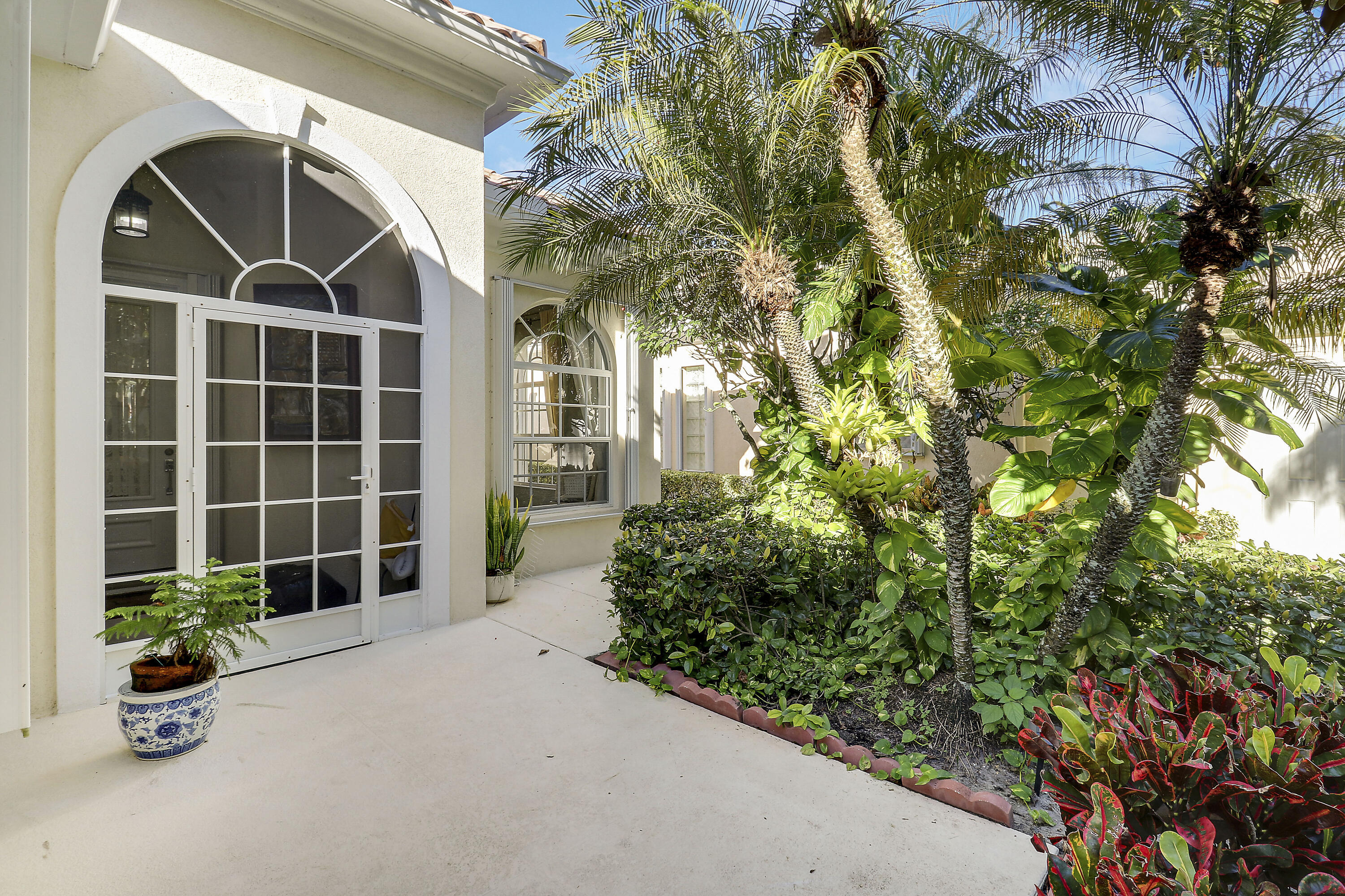 ISLES AT PALM BEACH GARDENS - Residential