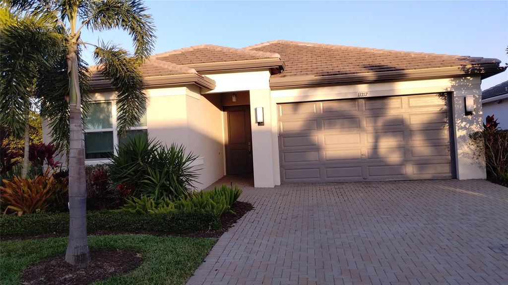 Photo of 11717 SW Silver Creek, Port Saint Lucie, FL 34987 (MLS # F10484369)