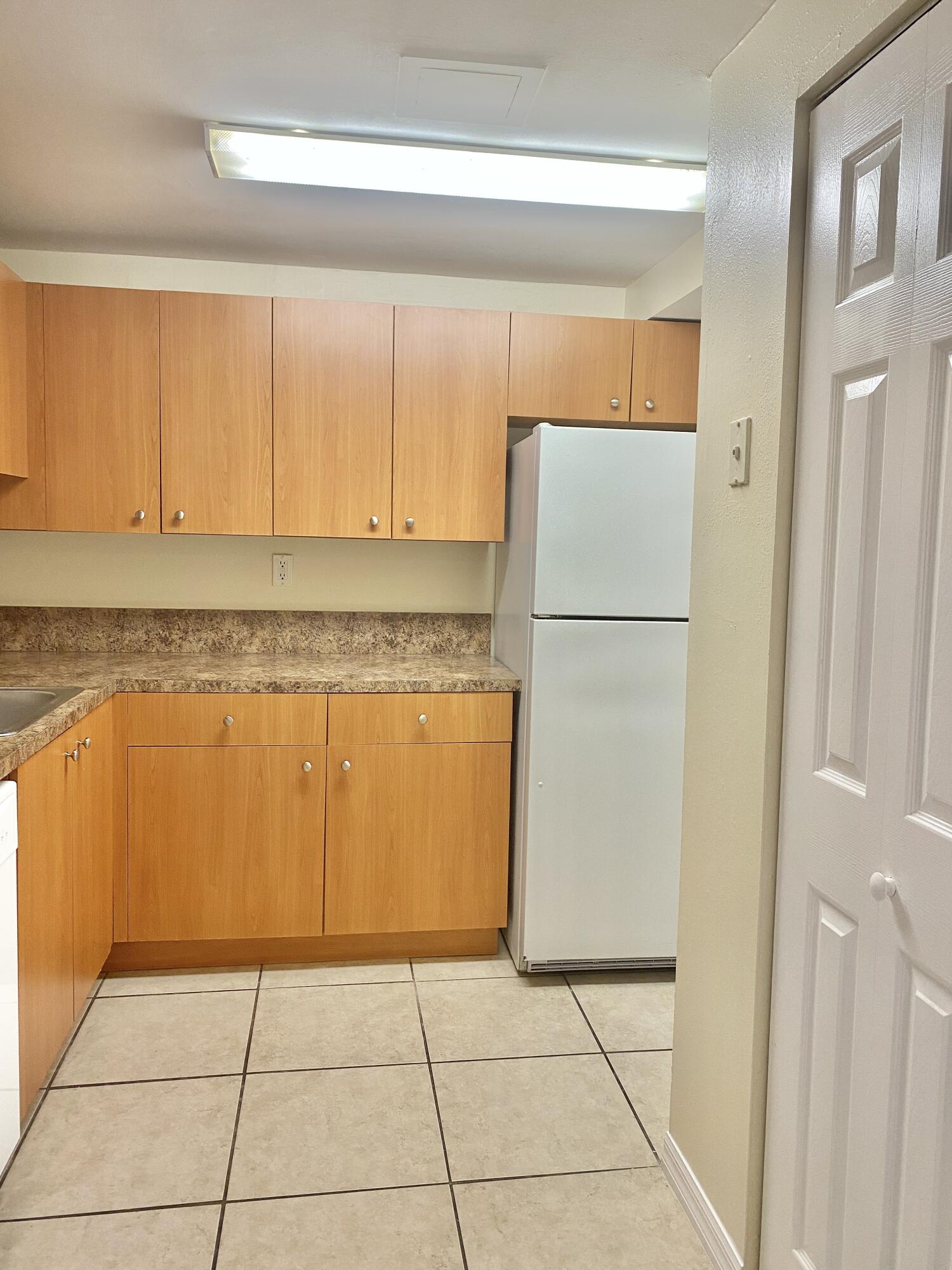 405 W Executive Center Drive 208