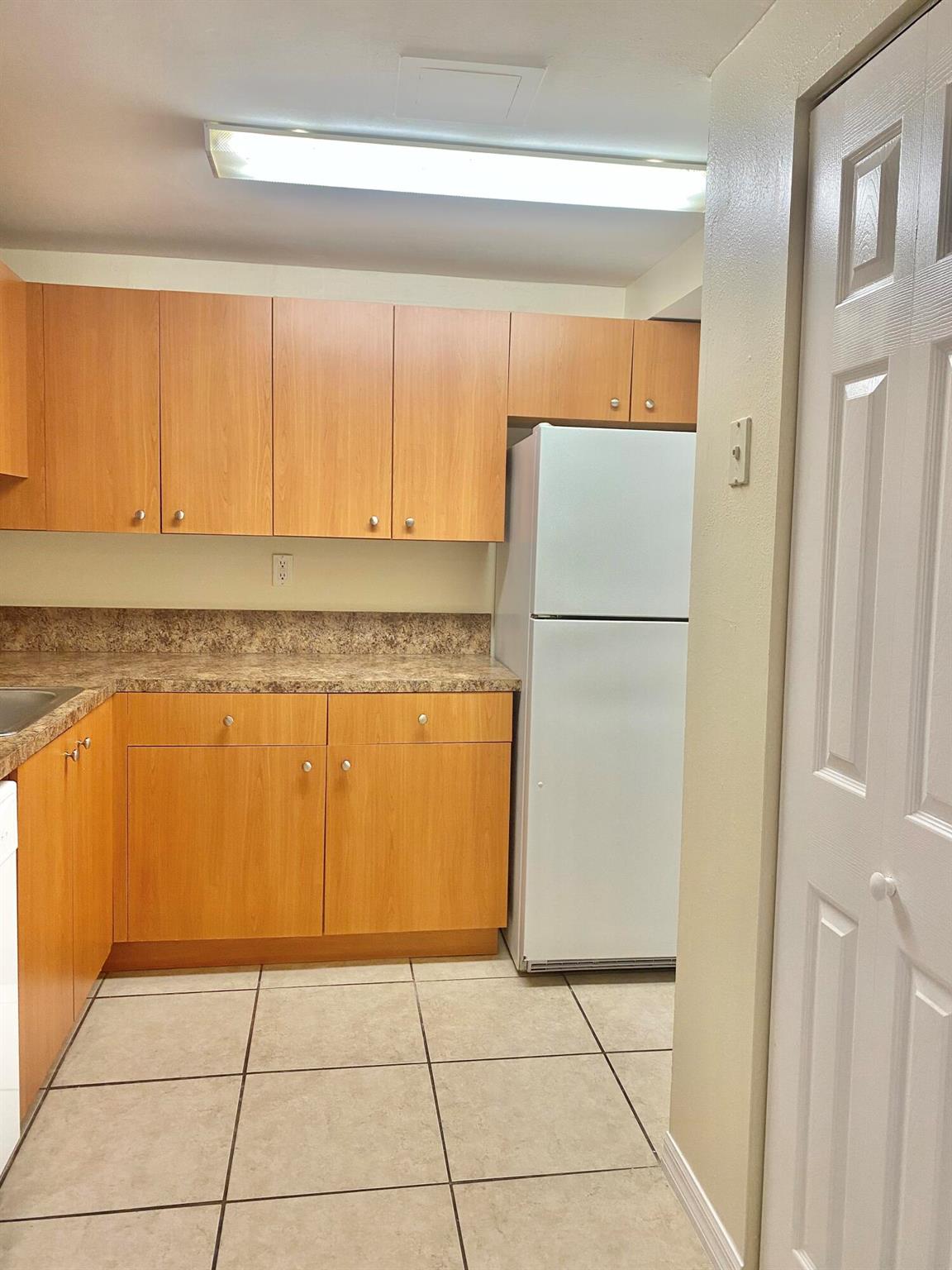 405 W Executive Center Drive 208