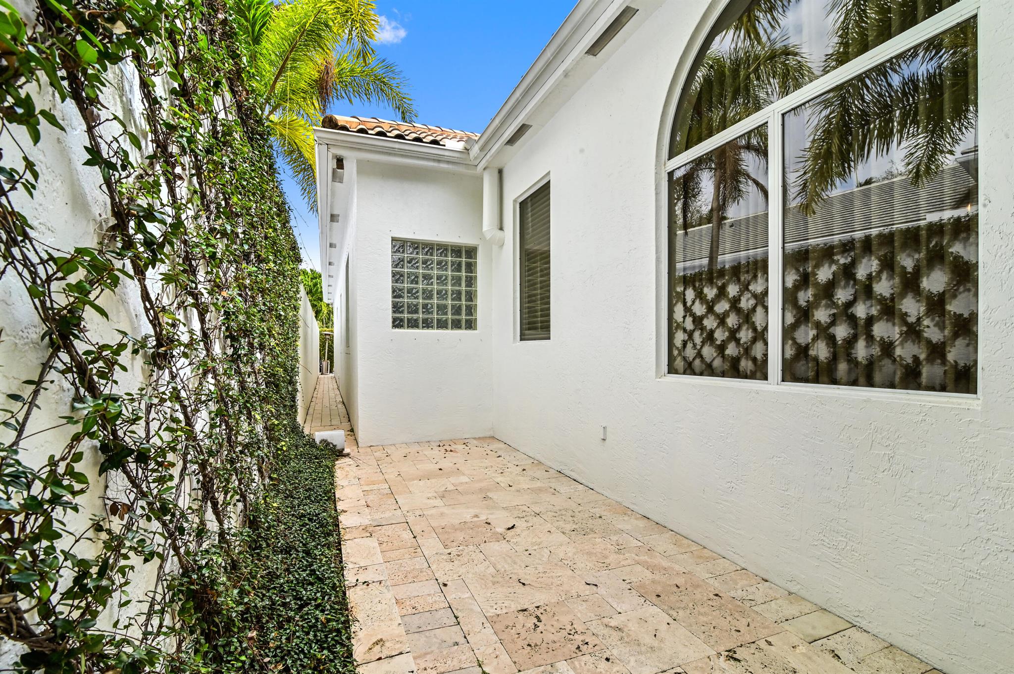 ENCLAVE AT WOODFIELD COUN - Residential