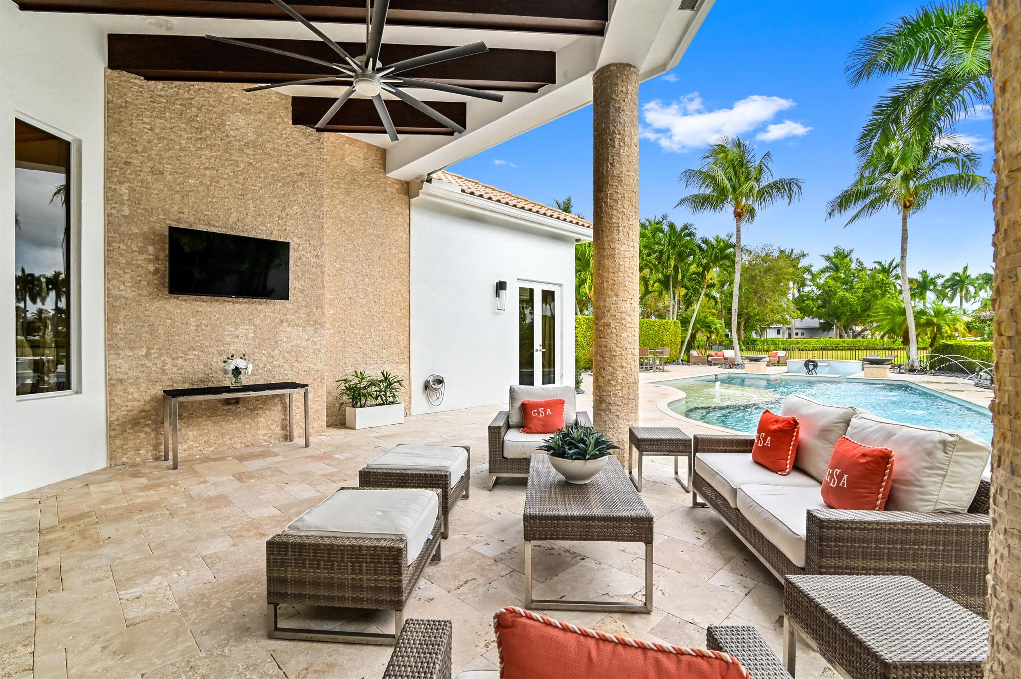 ENCLAVE AT WOODFIELD COUN - Residential