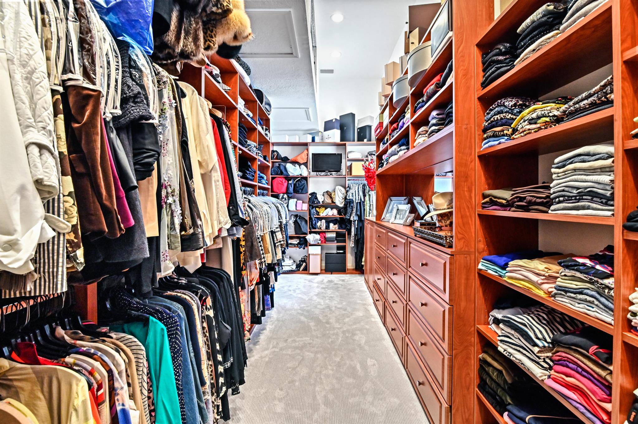 ENCLAVE AT WOODFIELD COUN - Residential