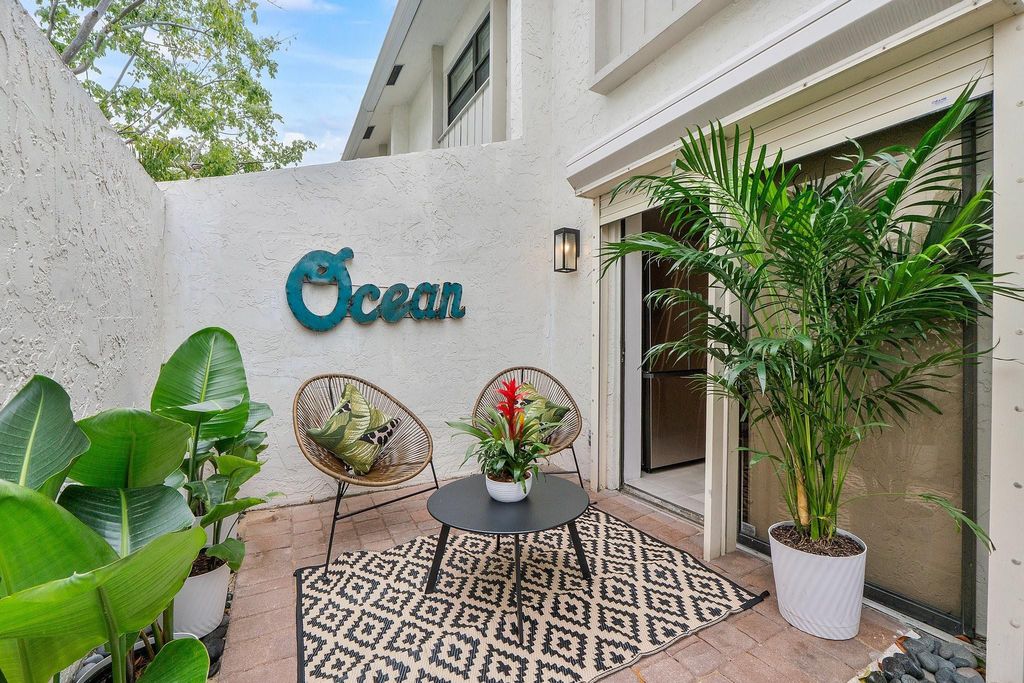 Photo of 555 NE 7th Avenue #5A, Fort Lauderdale, FL 33301 (MLS # F10549192)