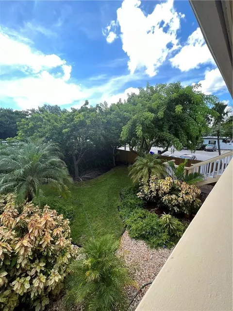 811 NE 14th Pl Unit 7, Fort Lauderdale, FL MLS: F10492912