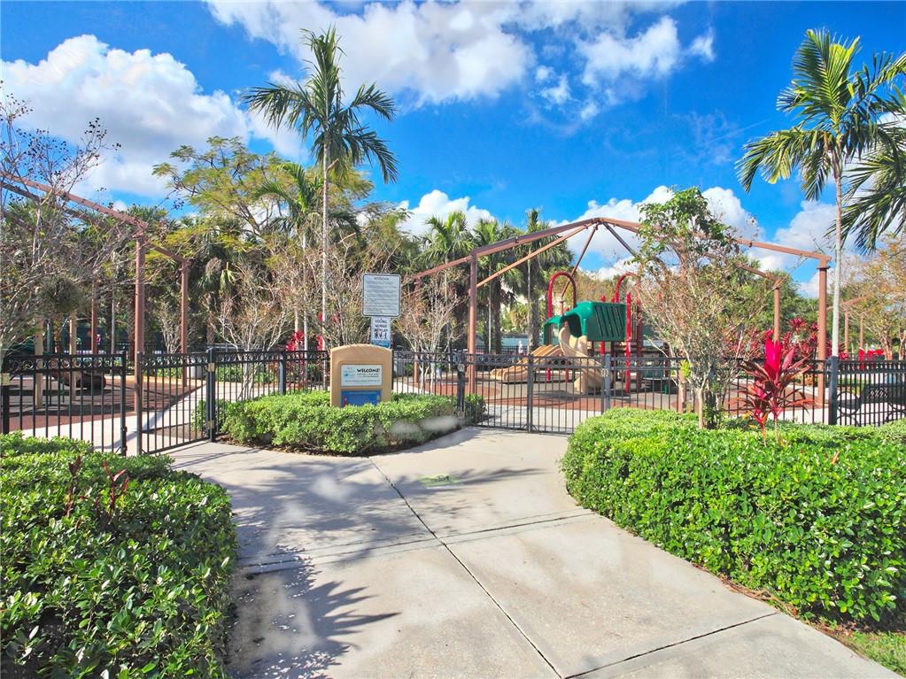 PALM-AIRE Country Club - Residential