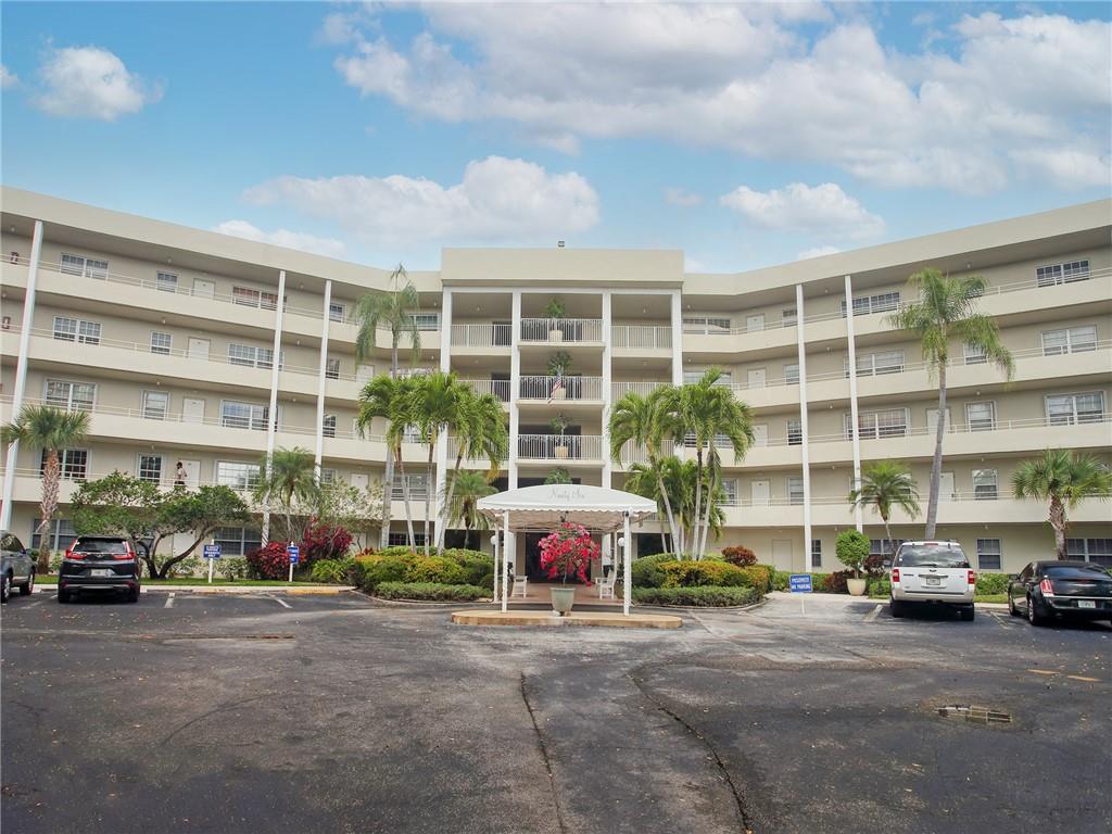 PALM-AIRE Country Club - Residential