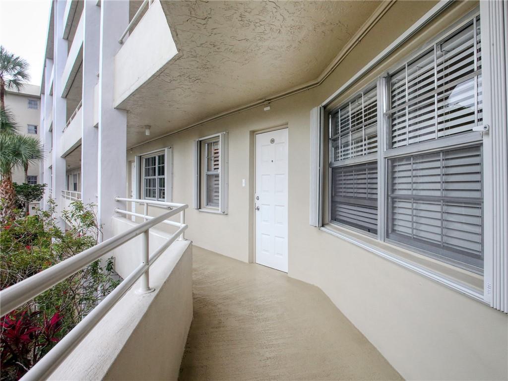 PALM-AIRE Country Club - Residential