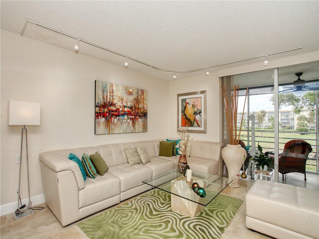 PALM-AIRE Country Club - Residential