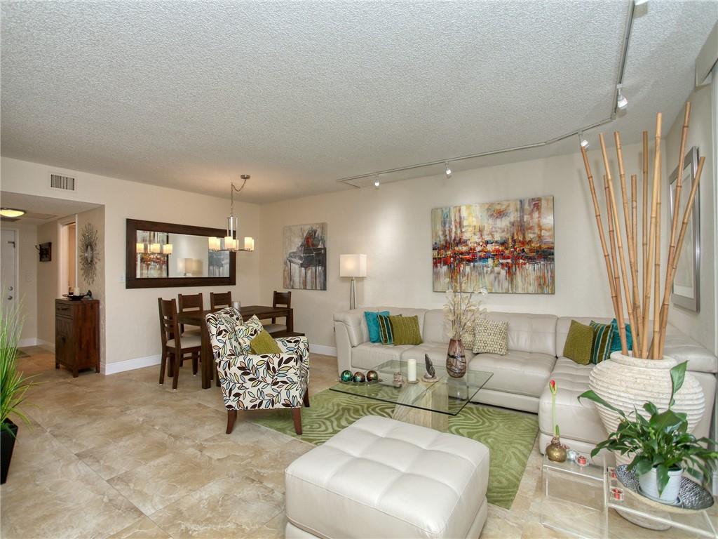 PALM-AIRE Country Club - Residential