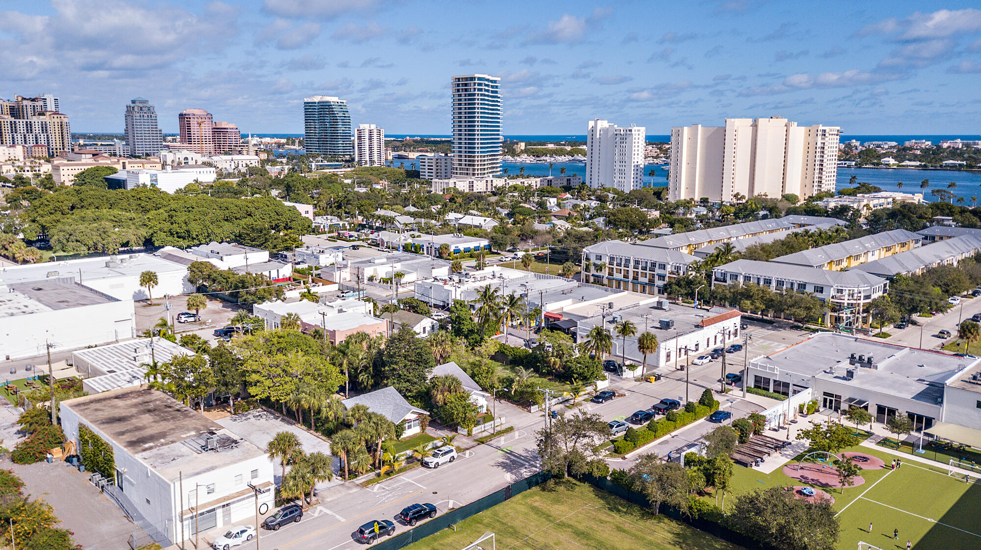 FLAMINGO PARK - Residential Income