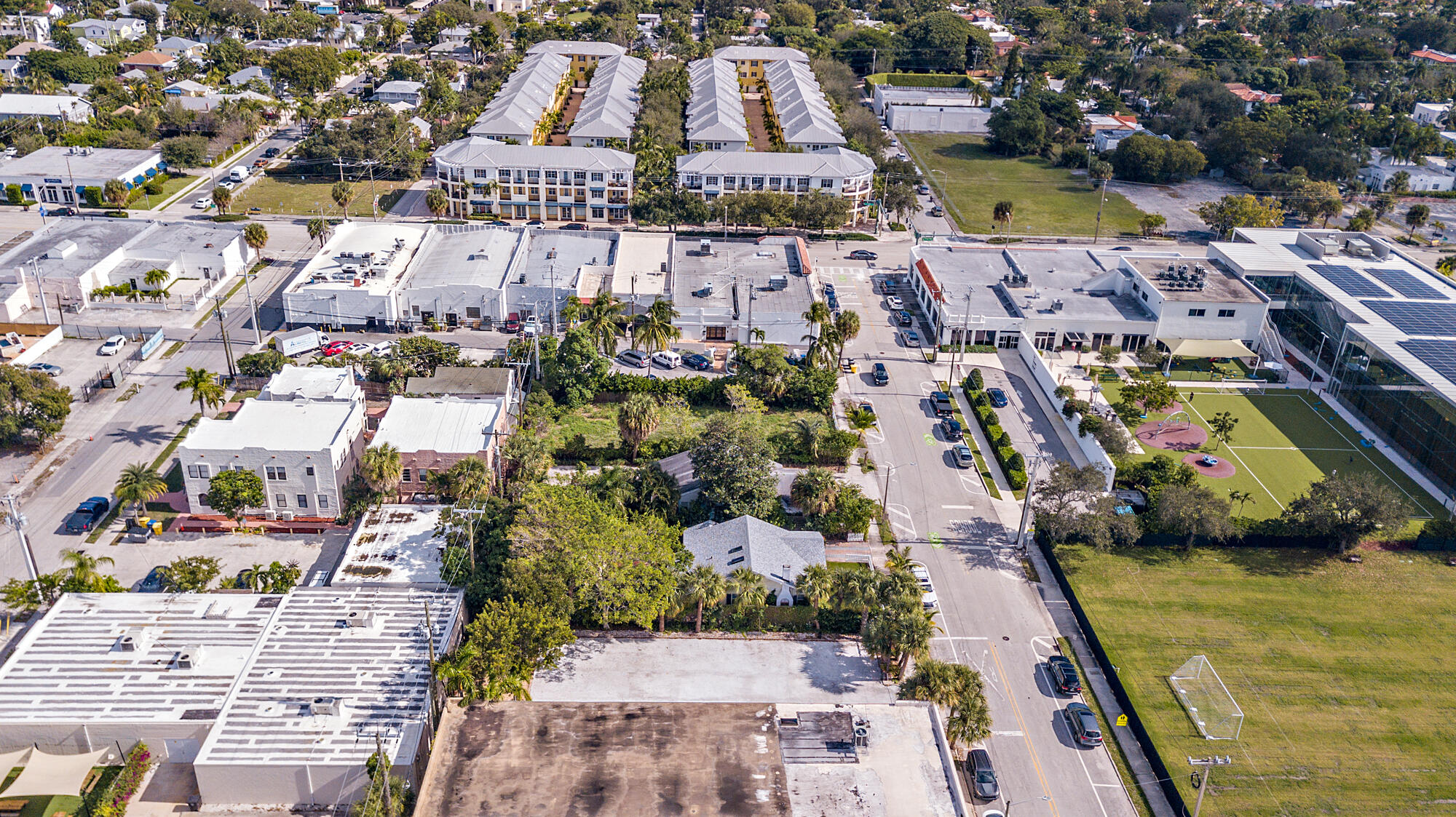 FLAMINGO PARK - Residential Income