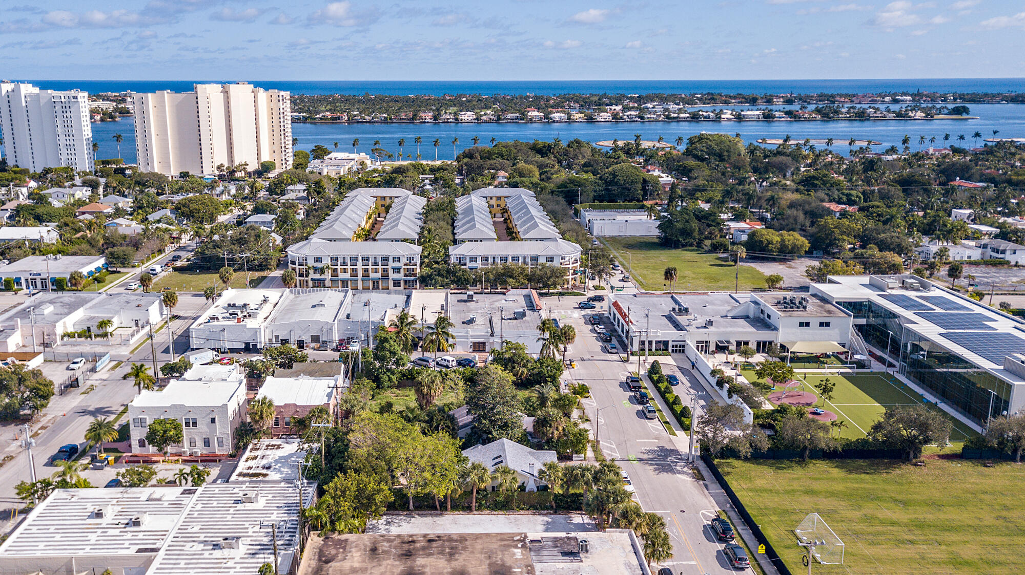 FLAMINGO PARK - Residential Income