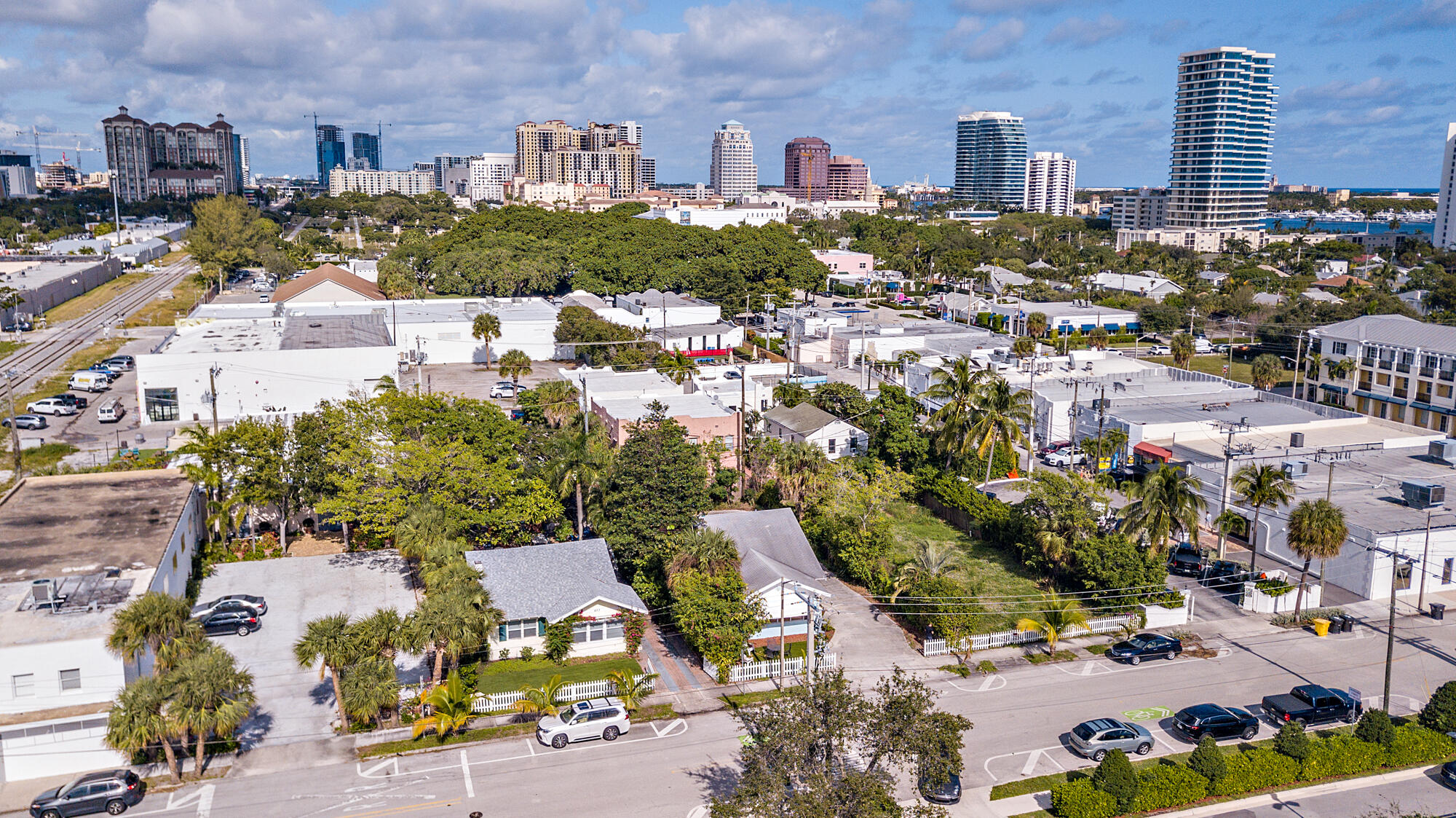 FLAMINGO PARK - Residential Income