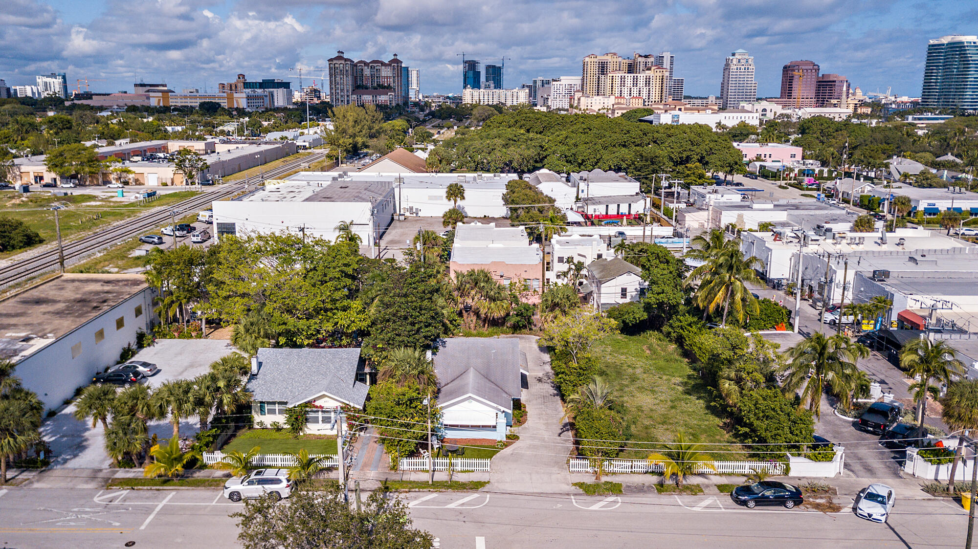 FLAMINGO PARK - Residential Income