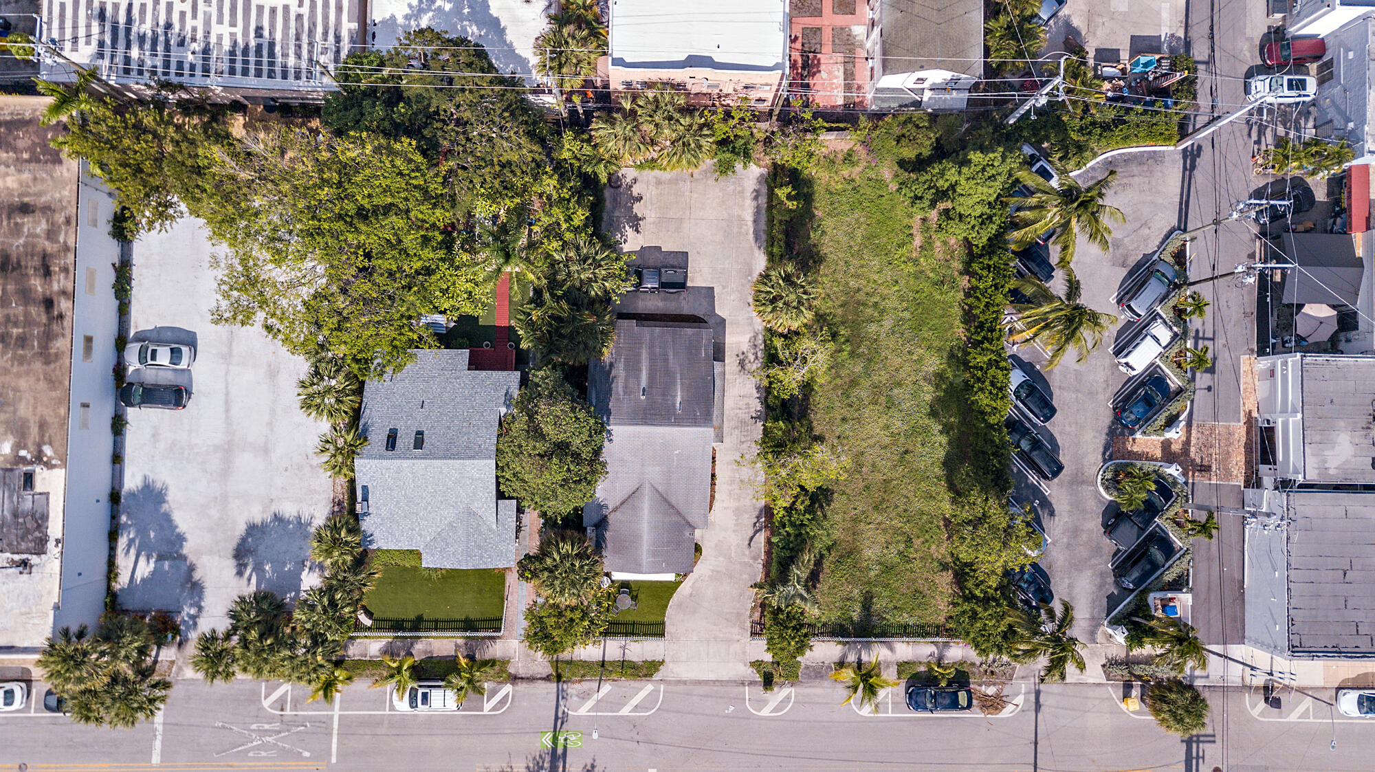 FLAMINGO PARK - Residential Income