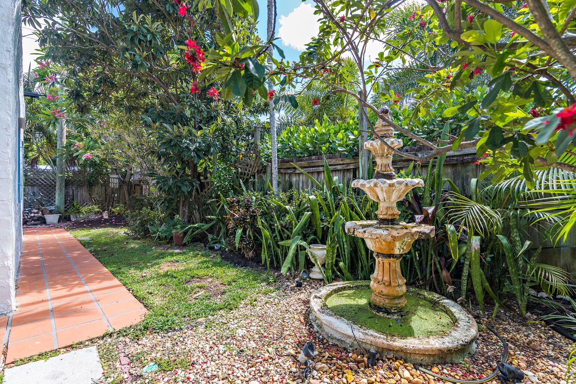 COLLEGE PARK - Residential