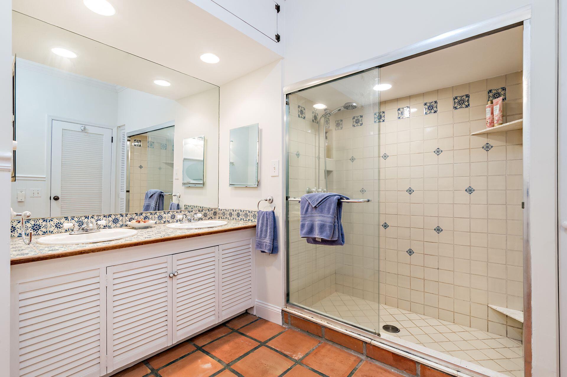 COLLEGE PARK - Residential