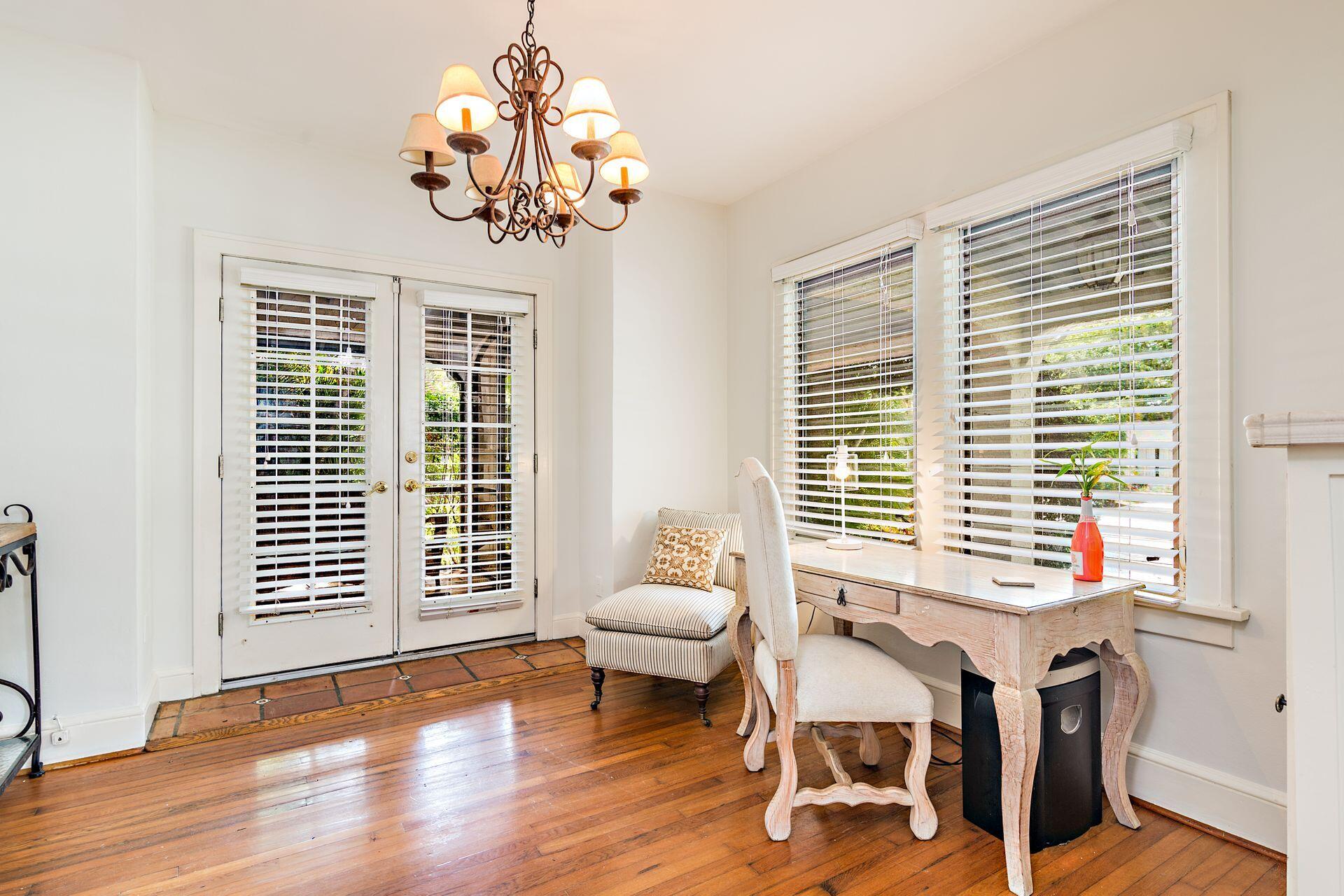 COLLEGE PARK - Residential