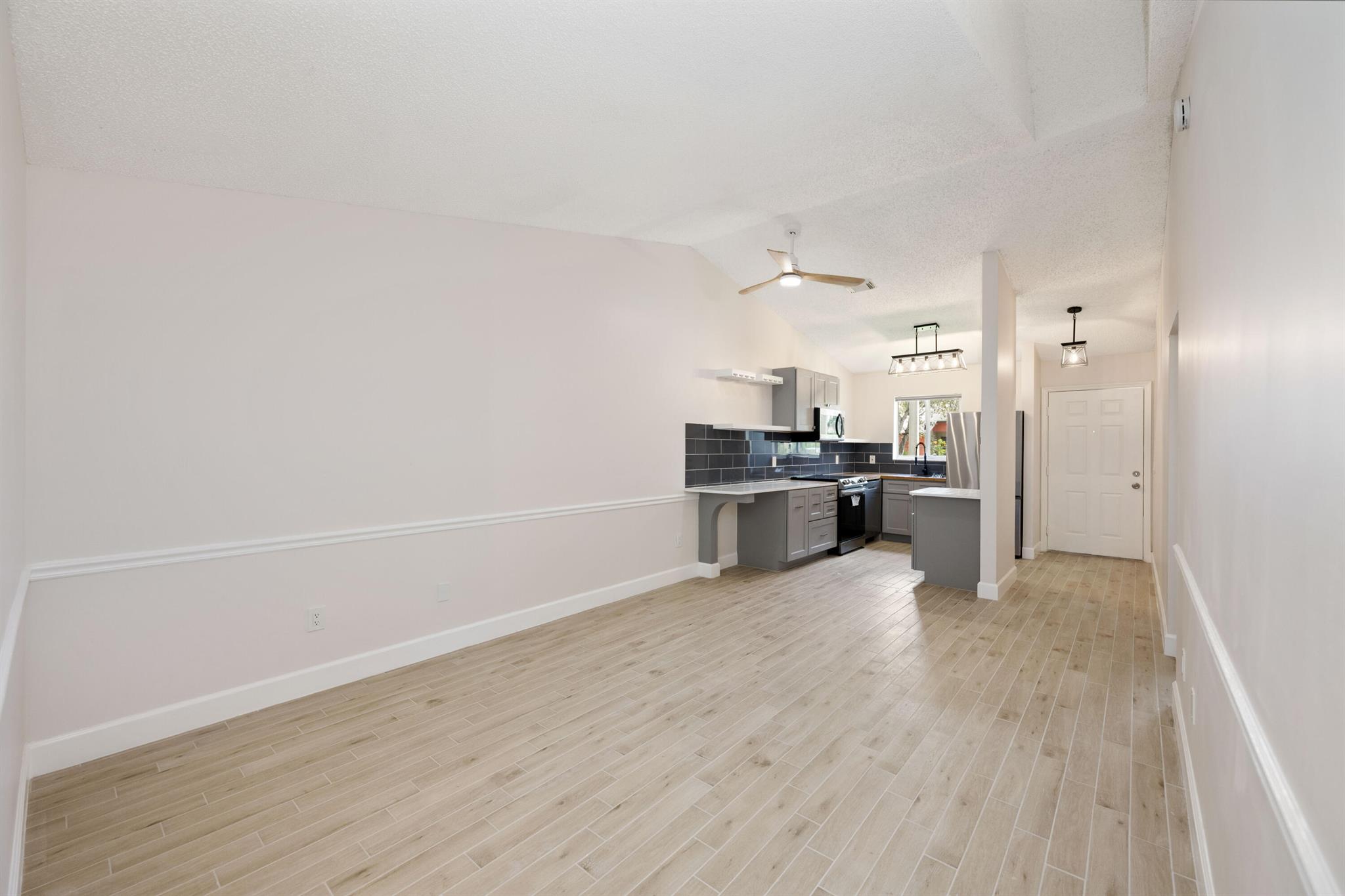 HAVERHILL ACRES - Residential Lease