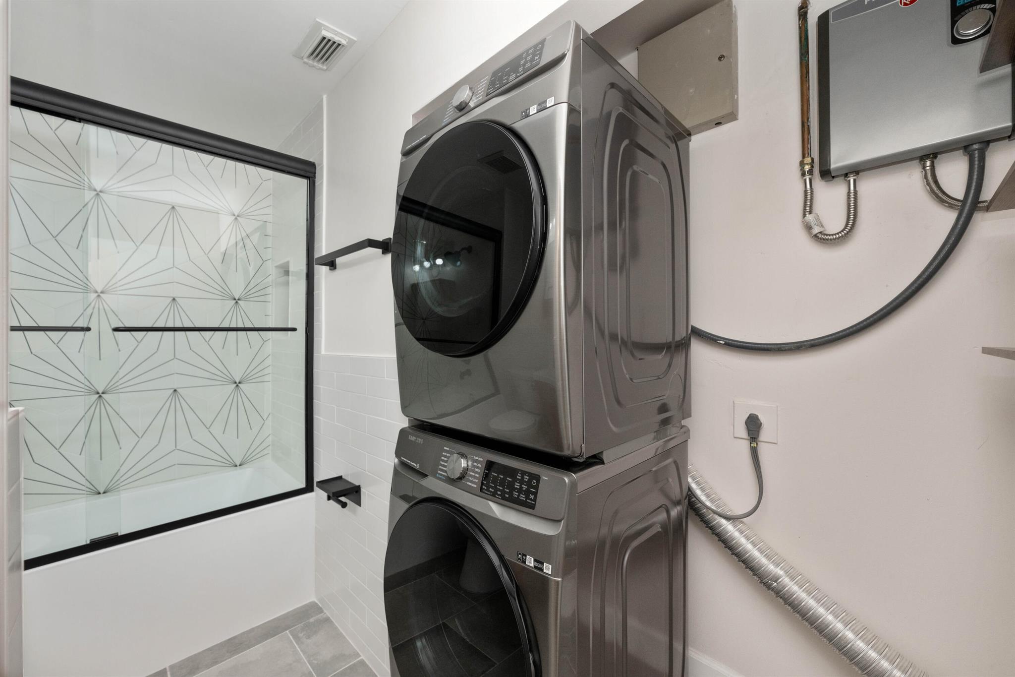 HAVERHILL ACRES - Residential Lease