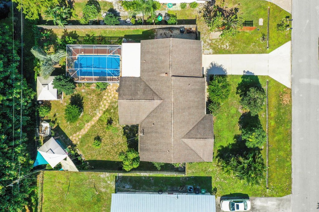 Photo of 972 SE Preston Lane, Port Saint Lucie, FL 34983 (MLS # R11005271)