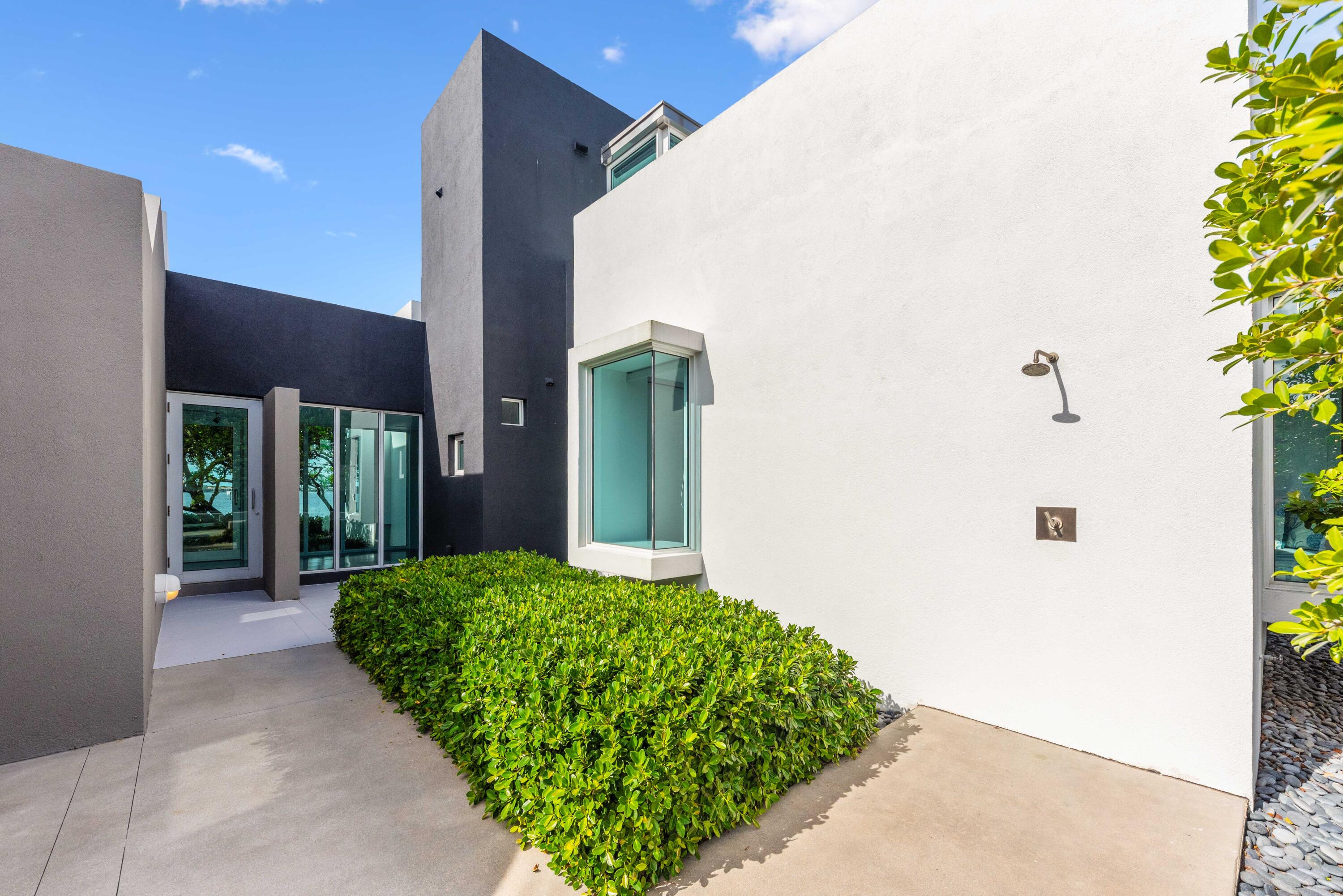 NORTH RIVER SHORES - Residential