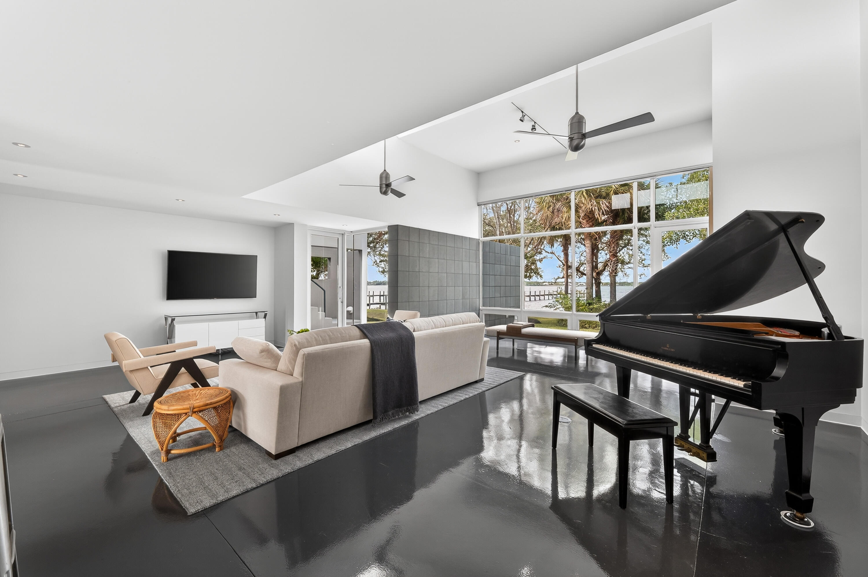 NORTH RIVER SHORES - Residential