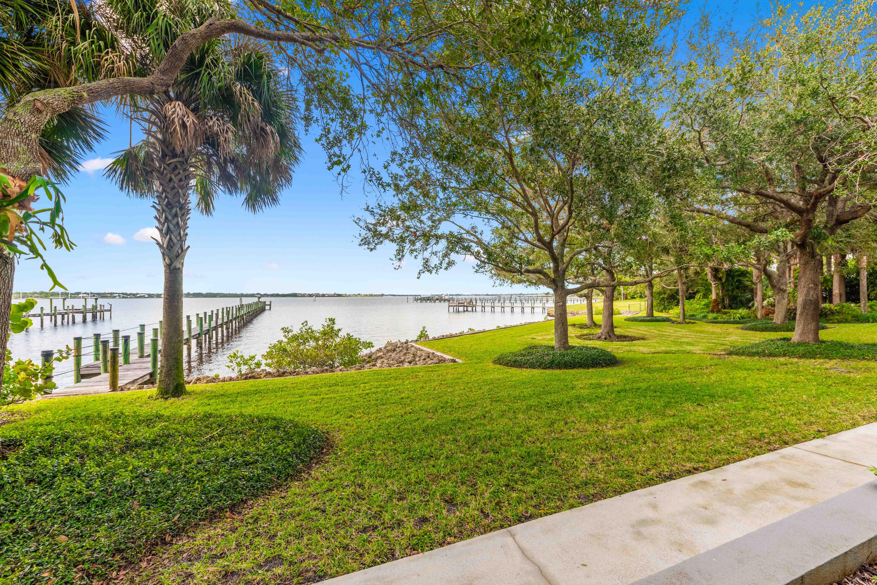 NORTH RIVER SHORES - Residential