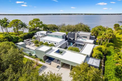 Property photo of 1924 Nw Shore Terrace, Stuart, FL 34994