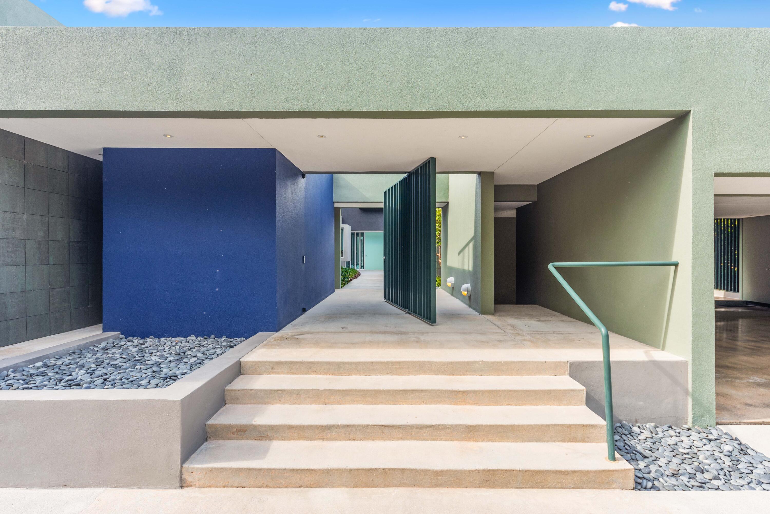 NORTH RIVER SHORES - Residential